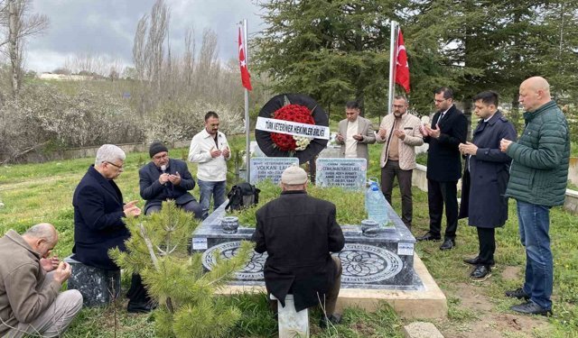 Görevi esnasında öldürülen veteriner hekim, kabri başında meslektaşları tarafından anıldı