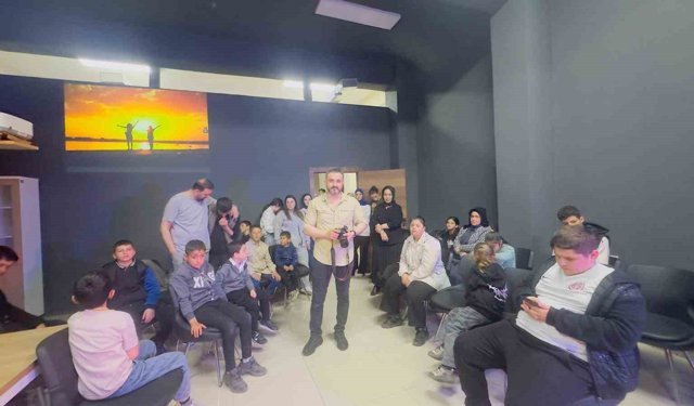 Güroymak MYO'dan özel çocuklar için fotoğraf etkinliği