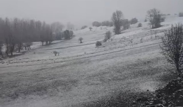 Halkapınar'da nisan ayında kar sürprizi