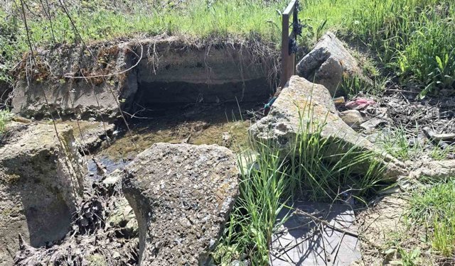 Hisarcık'ta 60 yıllık sulama kanalları bakımsızlıktan harap durumda