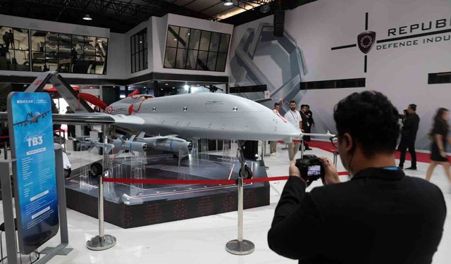 İtalya, Bayraktar TB3 SİHA'ları uçak gemisine entegre edecek