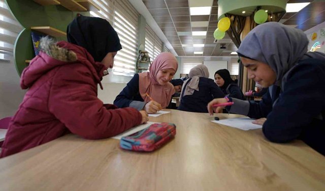 Kahramanmaraş'ta geleceğin yazarlarına ilham veren atölye