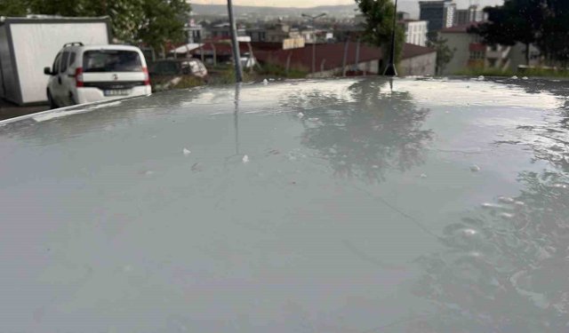 Kahramanmaraş'ta kısa süreli dolu etkili oldu