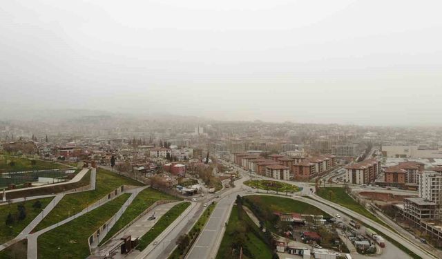 Kahramanmaraş'ta toz taşınımı etkili oldu