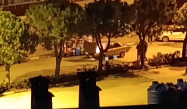 Kale'de seyir halindeki araç alev alev yandı