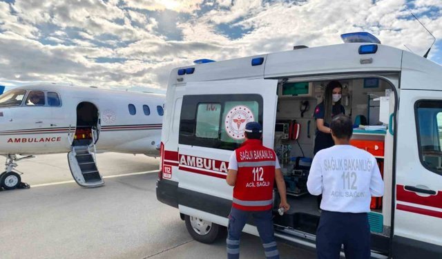 Kalp hastası bebek ambulans uçakla İstanbul'a sevk edildi