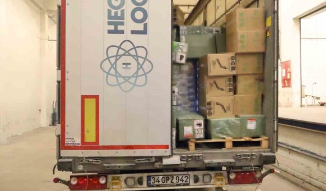 Kapıkule'de milyonluk kaçak eşya operasyonu: 10 bin 400 adet elektronik sigara yakalandı