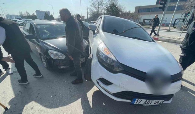 Karaman'da yaşanan kaza ucuz atlatıldı