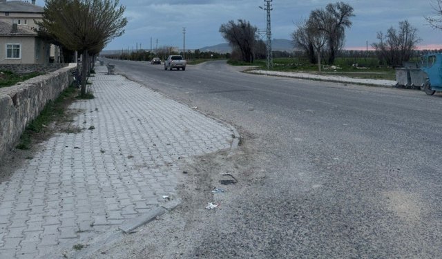 Karapınar'da motosiklet yayaya çarptı: 2 yaralı