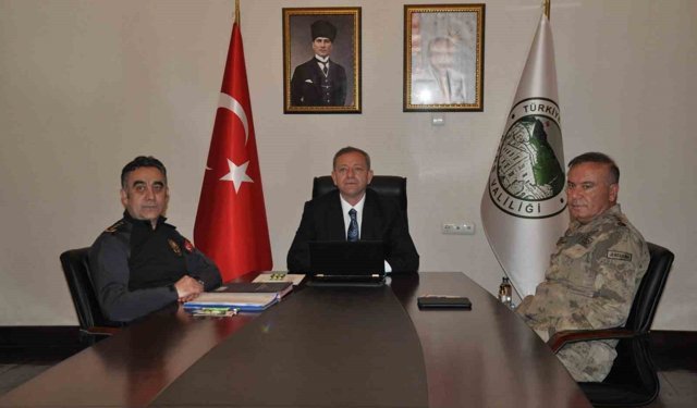 Kars'ta güvenlik zirvesi: 150 operasyon, 90 hesaba erişim engeli