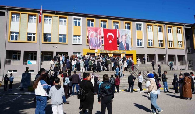 Kastamonu'da öğrencilerin bursluluk sınavı heyecanı başladı