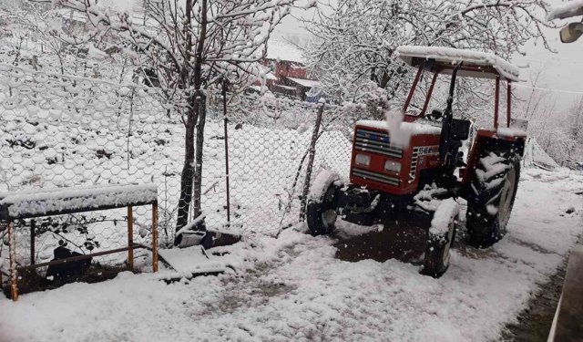 Kavak'ta kar yağışı