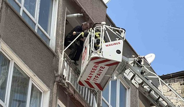 Kayseri'de 5 katlı binada yangın çıktı: 1'i bebek 5 kişi kurtarıldı