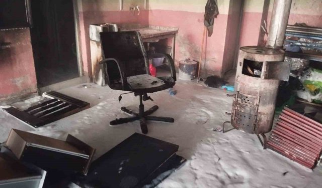 Kelkit'te sobaya dökülen tiner parladı: 1 kişi ağır yaralandı