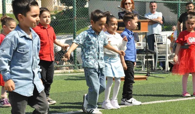 Keşan'da Romanlar Günü kutlamaları renkli görüntülere sahne oldu