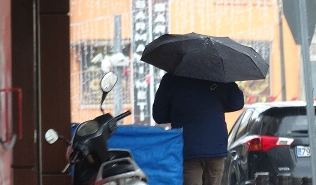 Kilis'te kuvvetli yağış ve sis etkili oldu