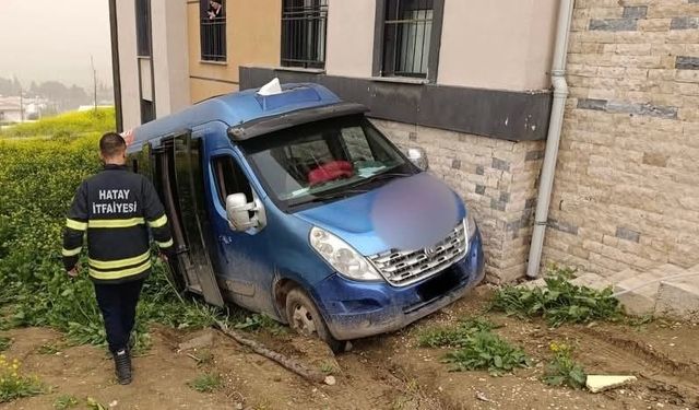 Kırıkhan'da trafik kazası: 2 yaralı