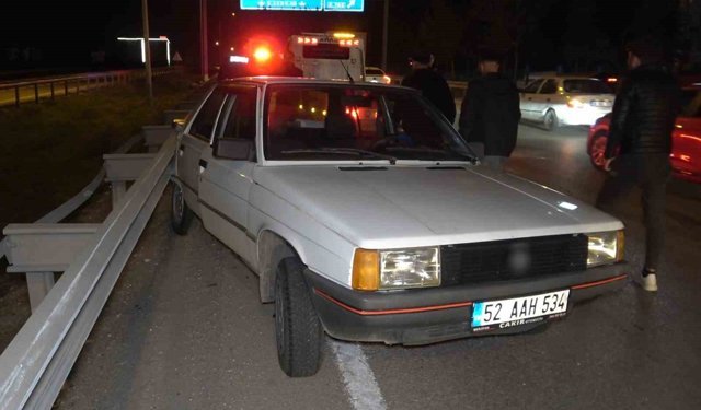 Kırıkkale'de tır ile otomobil çarpıştı: 3 yaralı