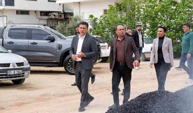 Kozan'da alt yapısı tamamlanan sokaklar asfaltlanıyor