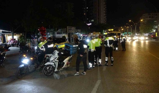 Kural tanımaz motosiklet sürücülerine 498 bin TL ceza