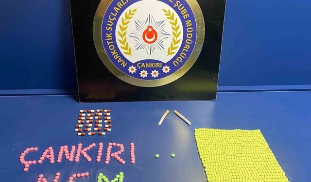 Kurye kılığında uyuşturucu taşıyan şahıs yakalandı