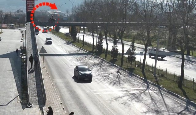 Kütahya İl Emniyet Müdürlüğü'nden motosiklet sürücülerine yaya üst geçidi uyarısı