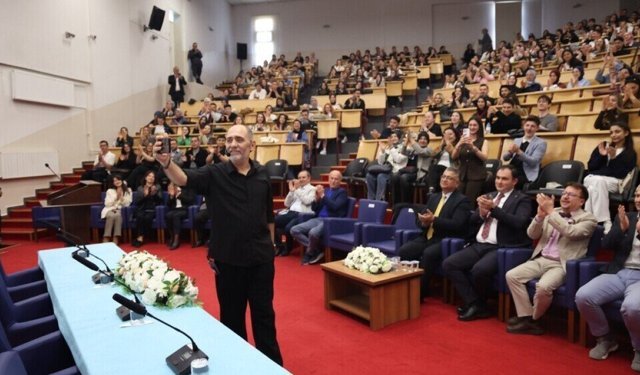 Kütahya'da 'Neyin Peşindesin' konulu söyleşi