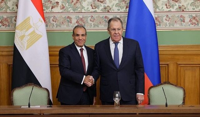 Lavrov: 'ABD'nin sadece Hürmüz'ün açılmasını talep etmesi değil, savaşı sonlandırması da gerekiyor'