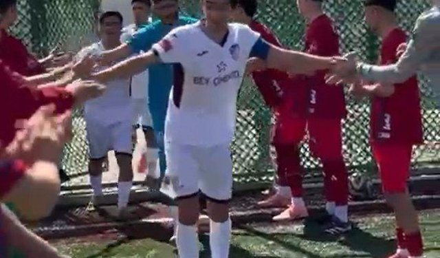 Mardin 1969'lu gençler Elazığspor'u alkışladı