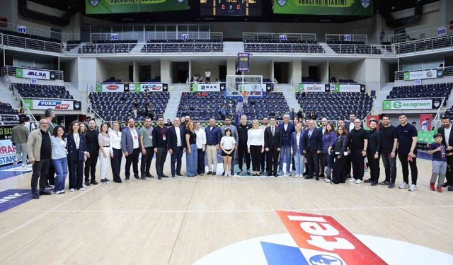 Merkezefendi Basketbol Takımı eğitime destek amacıyla parkeye çıktı
