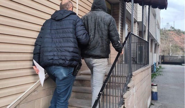 'Müstehcen yayın' suçundan aranan hükümlü yakalandı