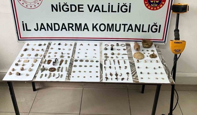 Niğde'de 'Anadolu Mirası' operasyonu: 145 tarihi eser ele geçirildi