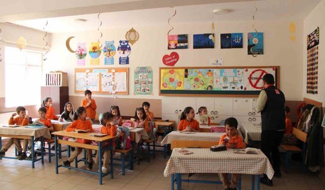 Öğrencilere 112 Acil Çağrı sistemi anlatıldı