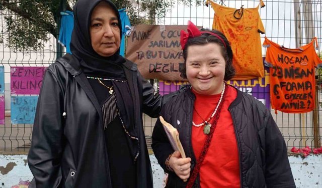 Öğretmen Ayla Kara'nın yakınları okulda dua etti