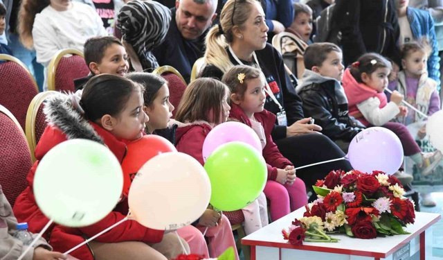 Osmaniye kitap fuarı ilk 3 günde 30 bin ziyaretçiyi ağırladı