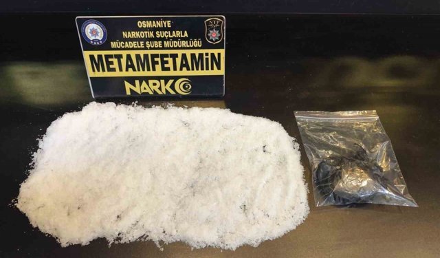 Osmaniye'de 3 araçta uyuşturucu operasyonu: 5 tutuklama