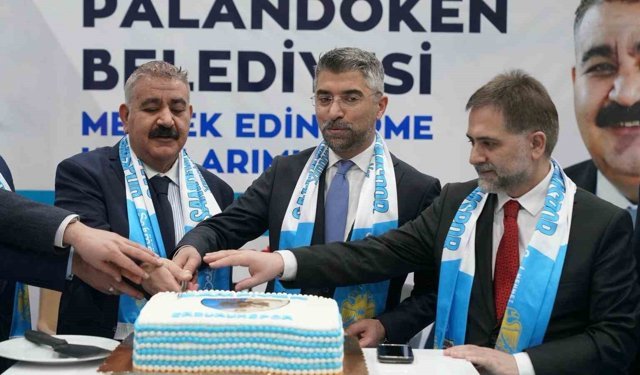 Palandöken Belediyesi'nden kariyer fuarında şampiyonluk coşkusu