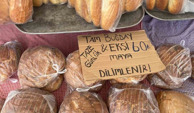 Pazarda etiketsiz ve ambalajsız ekmek satan esnaf hakkında işlem yapıldı