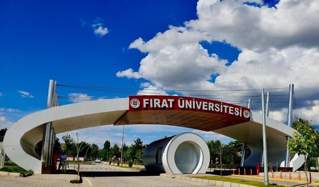 Rektör Göktaş, 'Fırat Üniversitemizin kuruluşunun 51. yıl dönümünü büyük bir gururla karşılıyoruz'