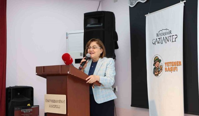 Şahin, 'şehrim okulum' projesi kapsamında velilerle buluştu