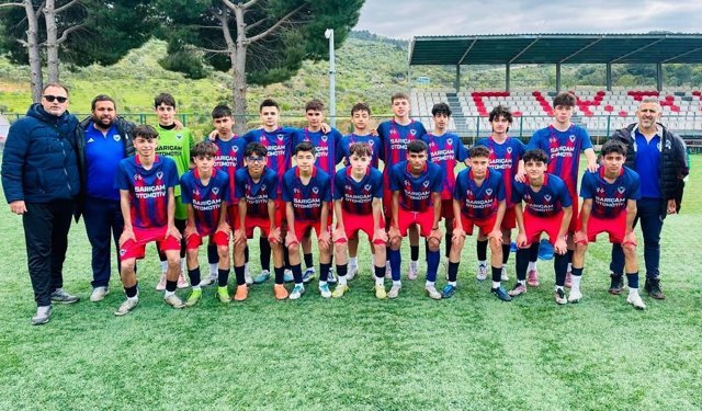 Salihli Ankaspor'dan bir şampiyonluk daha