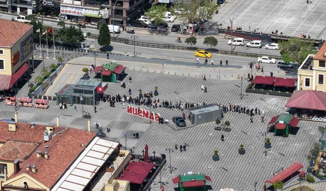 Samsun'da şampiyonluk maçı heyecanı: Biletler için kuyruk oluştu