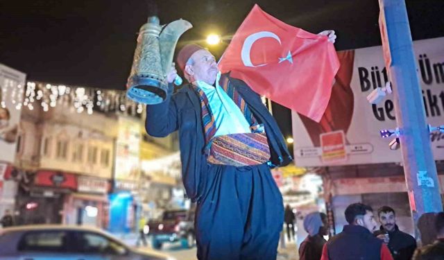 Sınırın sıfır noktasında Dünya Kupası coşkusu: Türk bayrakları dalgalandı