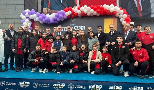 Sinop Şehir Stadı'nın açılışı yapıldı