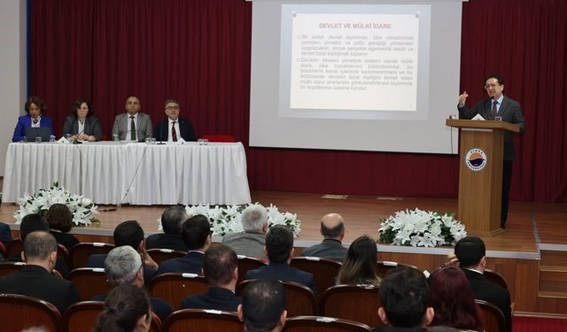 Sinop'ta 'Kamu Yönetiminde Güncel Konular' paneli