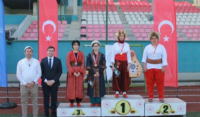 Sinop'ta öğrenciler okçulukta hünerlerini sergiledi