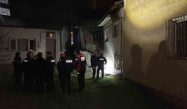 Sivas'ta müstakil ev çöktü, ev tahliye edildi
