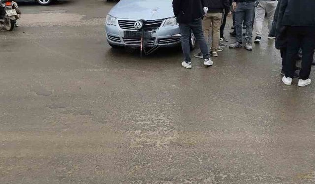 Siverek'te otomobilin çarptığı 14 yaşındaki çocuk ağır yaralandı