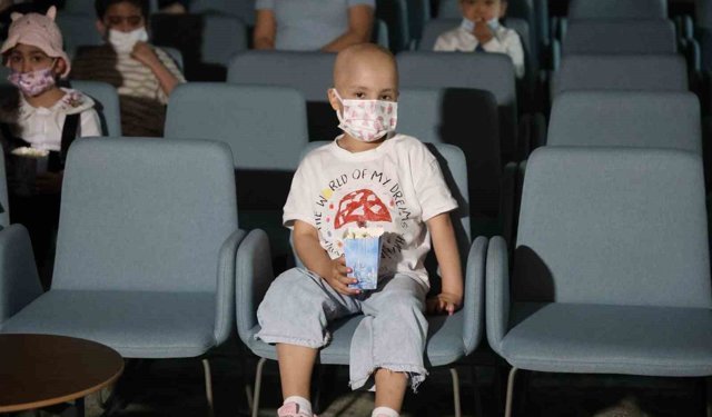 Tedaviye, 'Sinema' molası