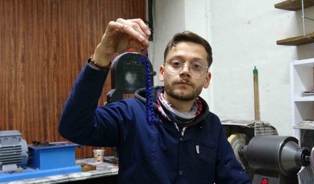 Tespih meraklısı genç hobisini ustalığa dönüştürdü